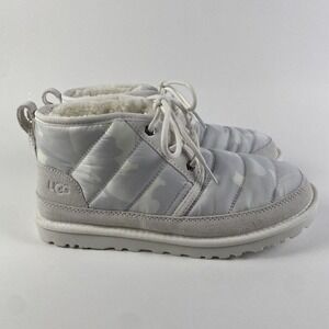 UGG Neumel Peace Camo Mens Boots White Poppy UGGPlush Size 8 Brand New No‎ Tags